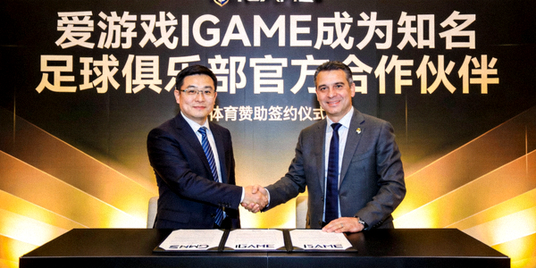 沙特阿拉伯DOTA2选手Yapzor在比赛中激烈操作的场景